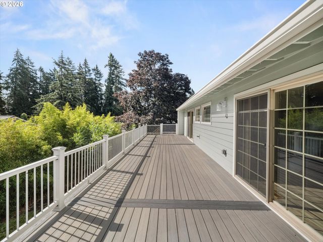 2498 SADDLE Ct, West Linn, OR 97068