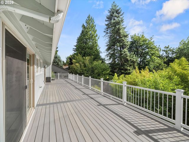 2498 SADDLE Ct, West Linn, OR 97068