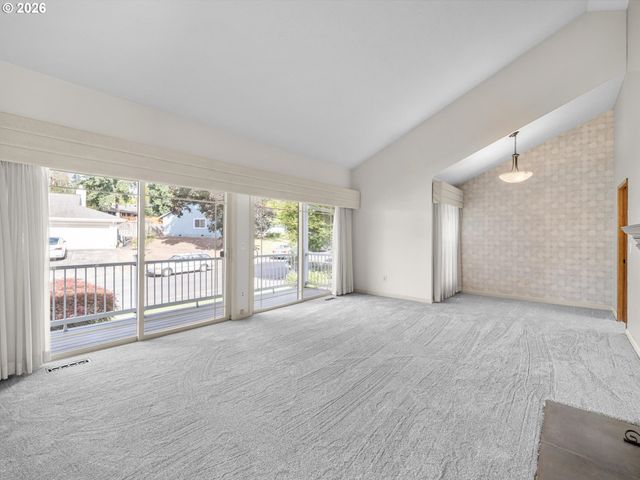 2498 SADDLE Ct, West Linn, OR 97068