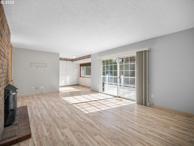 2498 SADDLE Ct, West Linn, OR 97068