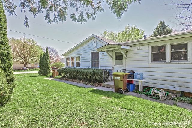 305 Blanchard Street, Harvard, IL 60033