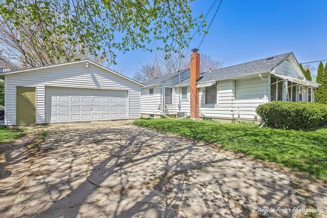 305 Blanchard Street, Harvard, IL 60033