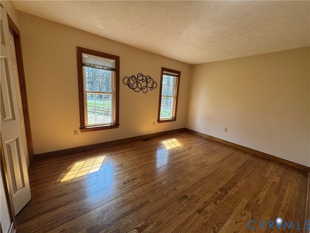 8324 Franklin Ln, Mechanicsville, VA 23111