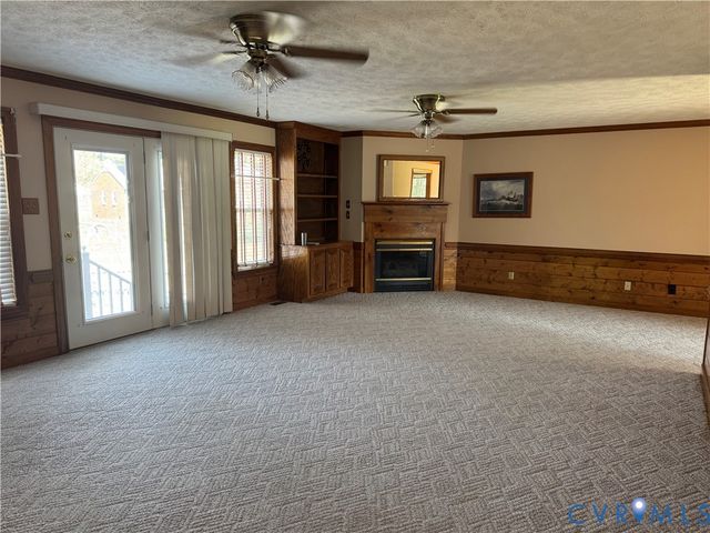 8324 Franklin Ln, Mechanicsville, VA 23111