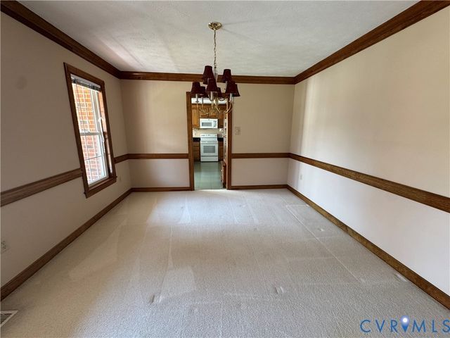 8324 Franklin Ln, Mechanicsville, VA 23111