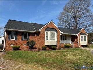 8324 Franklin Ln, Mechanicsville, VA 23111