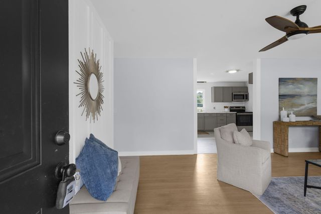 1130 San Juan Avenue, Charleston, SC 29407