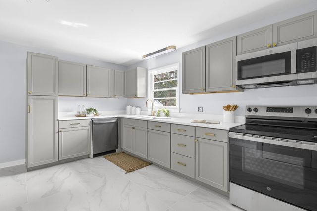1130 San Juan Avenue, Charleston, SC 29407