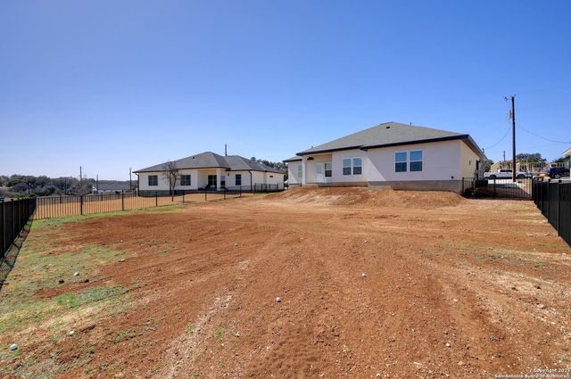 234 Peter Kleid Loop, Blanco, TX 78606
