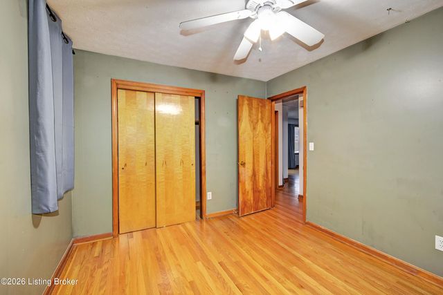 7200 Kane Ct, Louisville, KY 40214