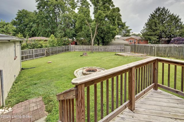 7200 Kane Ct, Louisville, KY 40214