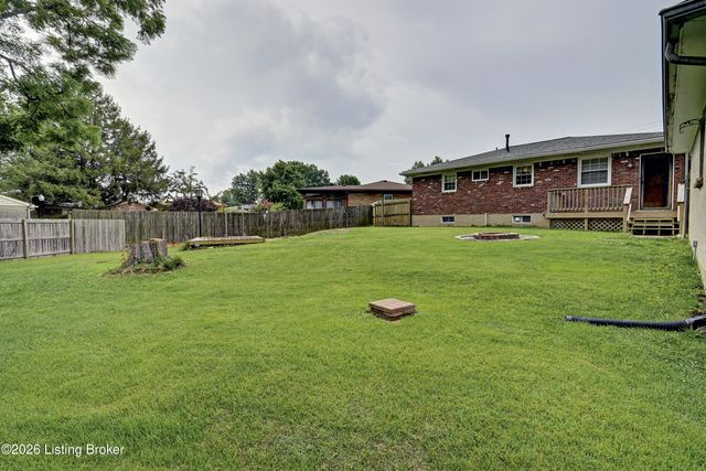 7200 Kane Ct, Louisville, KY 40214
