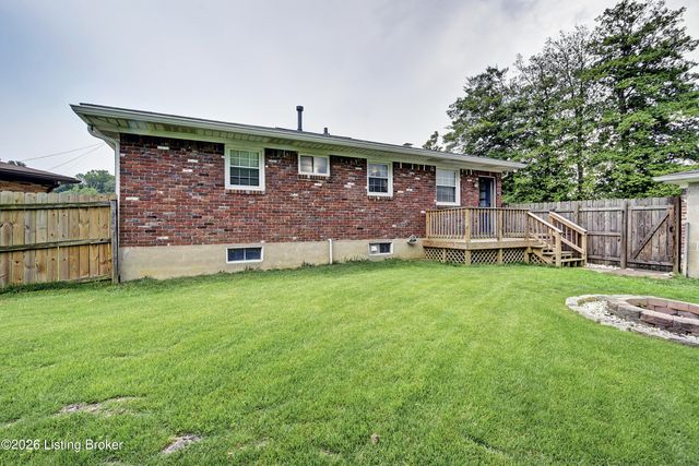 7200 Kane Ct, Louisville, KY 40214