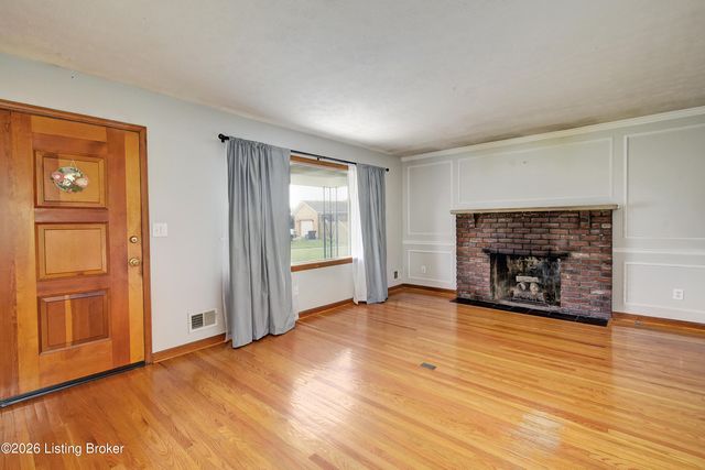 7200 Kane Ct, Louisville, KY 40214