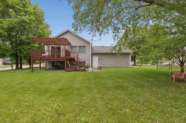 7250 Cactus Curve, Chanhassen, MN 55317