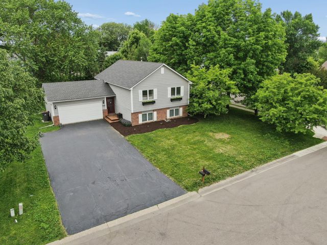 7250 Cactus Curve, Chanhassen, MN 55317