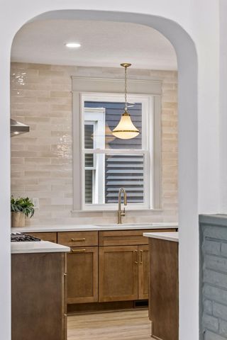 941 Hague Avenue, Saint Paul, MN 55104