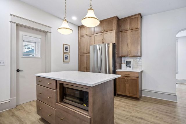 941 Hague Avenue, Saint Paul, MN 55104