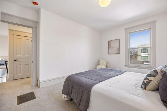 941 Hague Avenue, Saint Paul, MN 55104