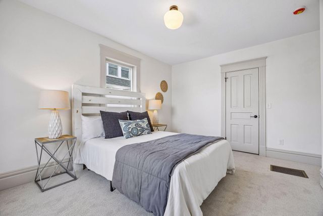 941 Hague Avenue, Saint Paul, MN 55104