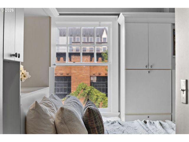 1005 Sw PARK Ave 406, Portland, OR 97205