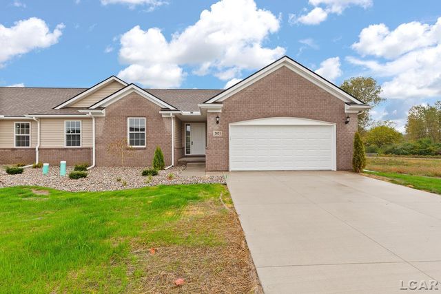 2821 Eunice Circle, Adrian, MI 49221