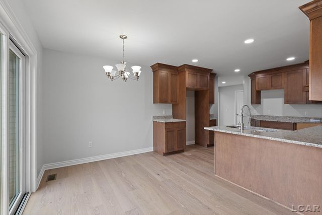 2821 Eunice Circle, Adrian, MI 49221