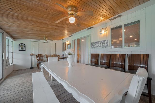 2316 Green Meadows Drive, Sealy, TX 77474