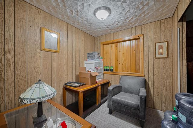 2316 Green Meadows Drive, Sealy, TX 77474