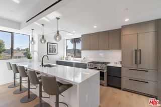 7150 Willoughby Avenue, Los Angeles, CA 90046