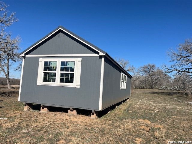 3090 County Road 442, Stockdale, TX 78160