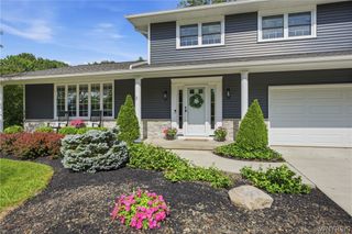 11 Rolling Hills Drive, Orchard Park, NY 14127