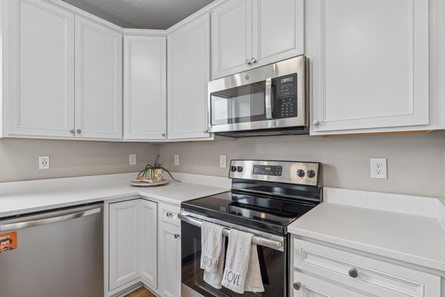 12181 Prairie View Drive NW, Pickerington, OH 43147