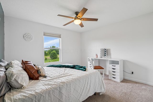 12181 Prairie View Drive NW, Pickerington, OH 43147