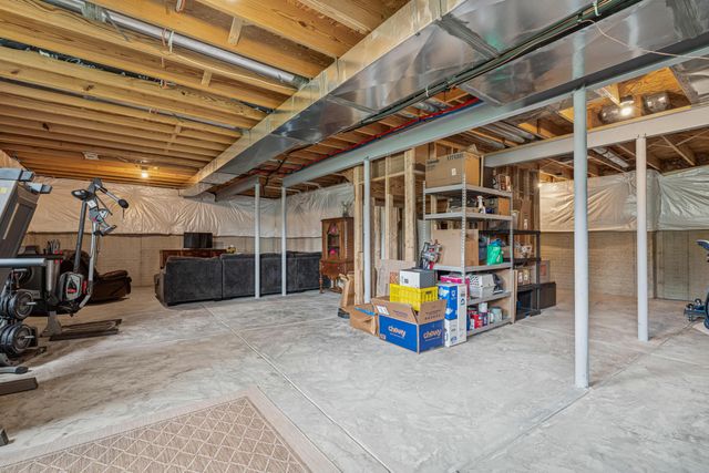 12181 Prairie View Drive NW, Pickerington, OH 43147