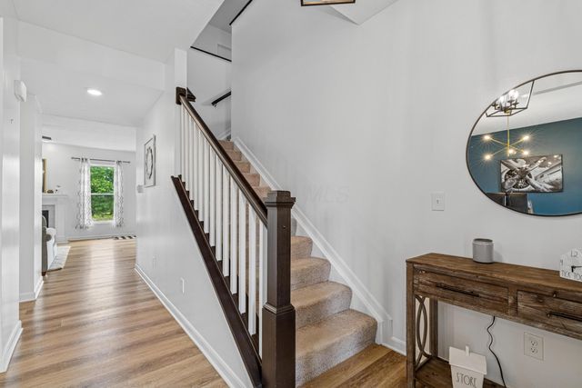 12181 Prairie View Drive NW, Pickerington, OH 43147