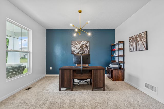 12181 Prairie View Drive NW, Pickerington, OH 43147