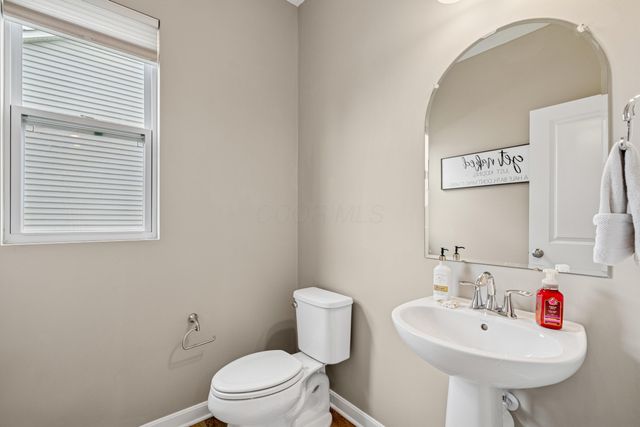12181 Prairie View Drive NW, Pickerington, OH 43147