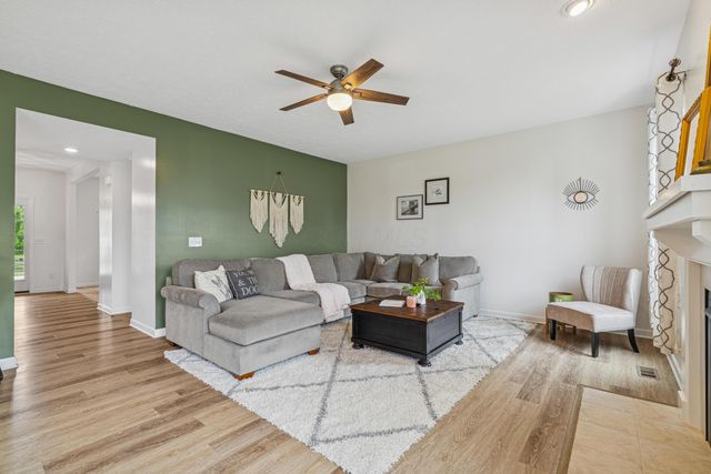 12181 Prairie View Drive NW, Pickerington, OH 43147