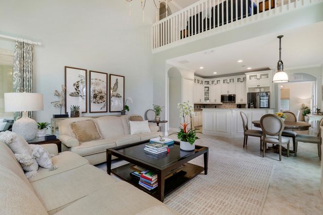 4044 Kingston Lane, Palm Beach Gardens, FL 33418