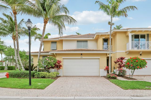 4044 Kingston Lane, Palm Beach Gardens, FL 33418