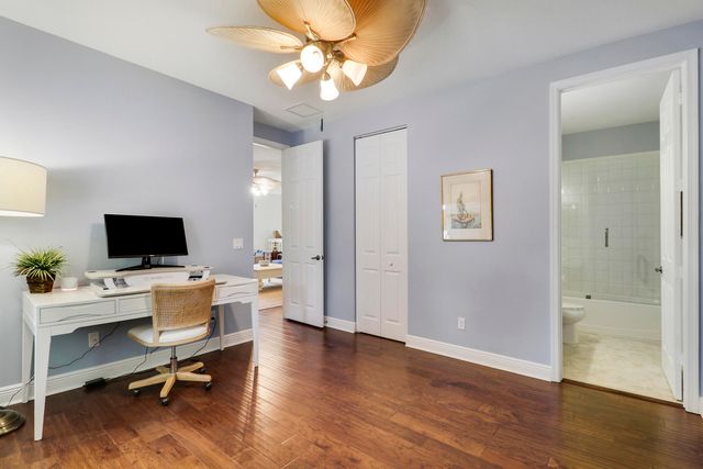 4044 Kingston Lane, Palm Beach Gardens, FL 33418