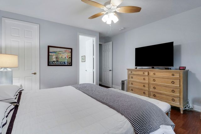 4044 Kingston Lane, Palm Beach Gardens, FL 33418