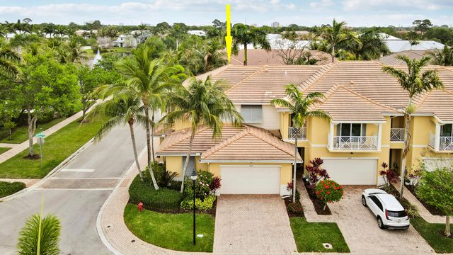 4044 Kingston Lane, Palm Beach Gardens, FL 33418
