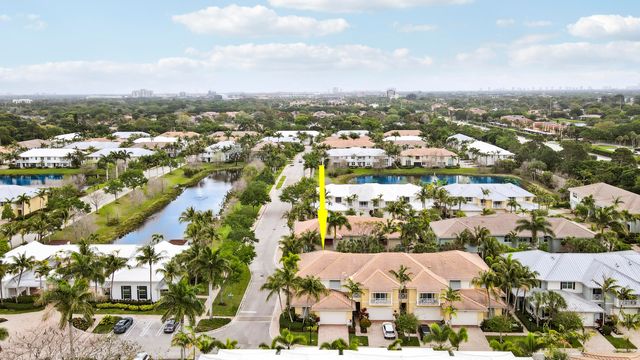 4044 Kingston Lane, Palm Beach Gardens, FL 33418