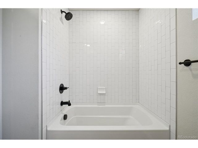5672 Jedidiah Dr, Timnath, CO 80547