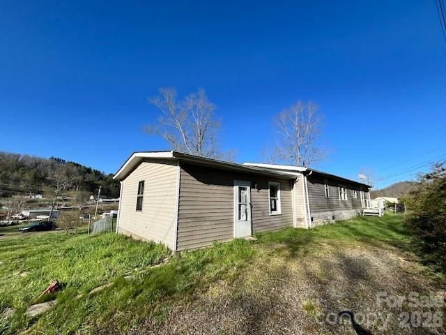 97 Oakland Drive, Burnsville, NC 28714