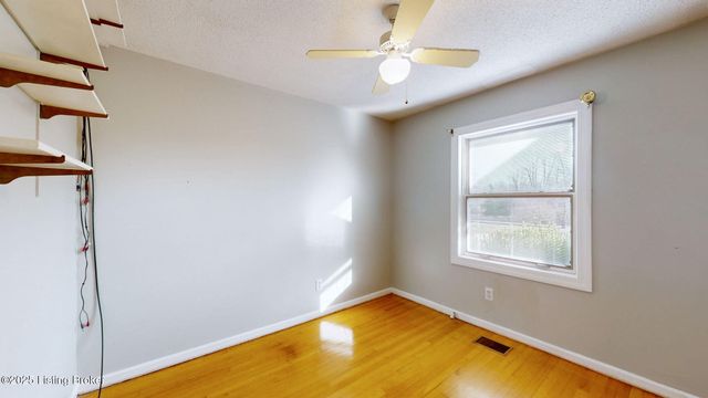 254 Oakridge Ct, Mt Washington, KY 40047