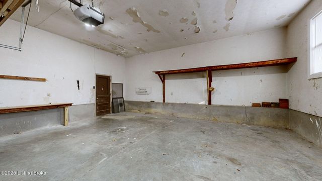 254 Oakridge Ct, Mt Washington, KY 40047