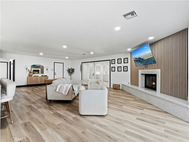 40646 27th Street W, Palmdale, CA 93551